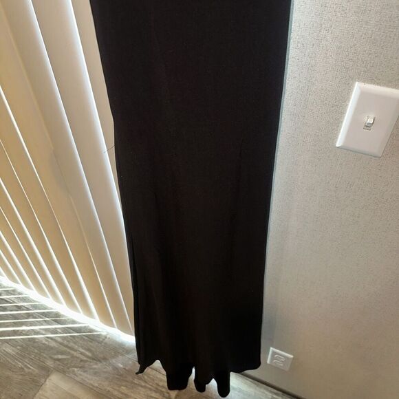 La Femme Black Spaghetti Shoulder Stretch Gown Size 6. NWOT. 14 - Picture 3 of 13